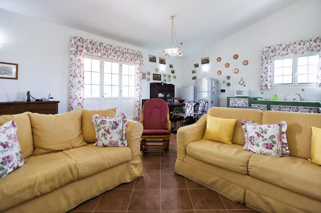 Villa Raimonda Putifigari ภายนอก รูปภาพ