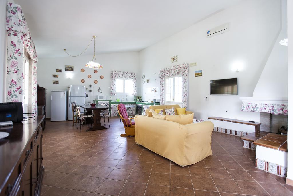 Villa Raimonda Putifigari ภายนอก รูปภาพ