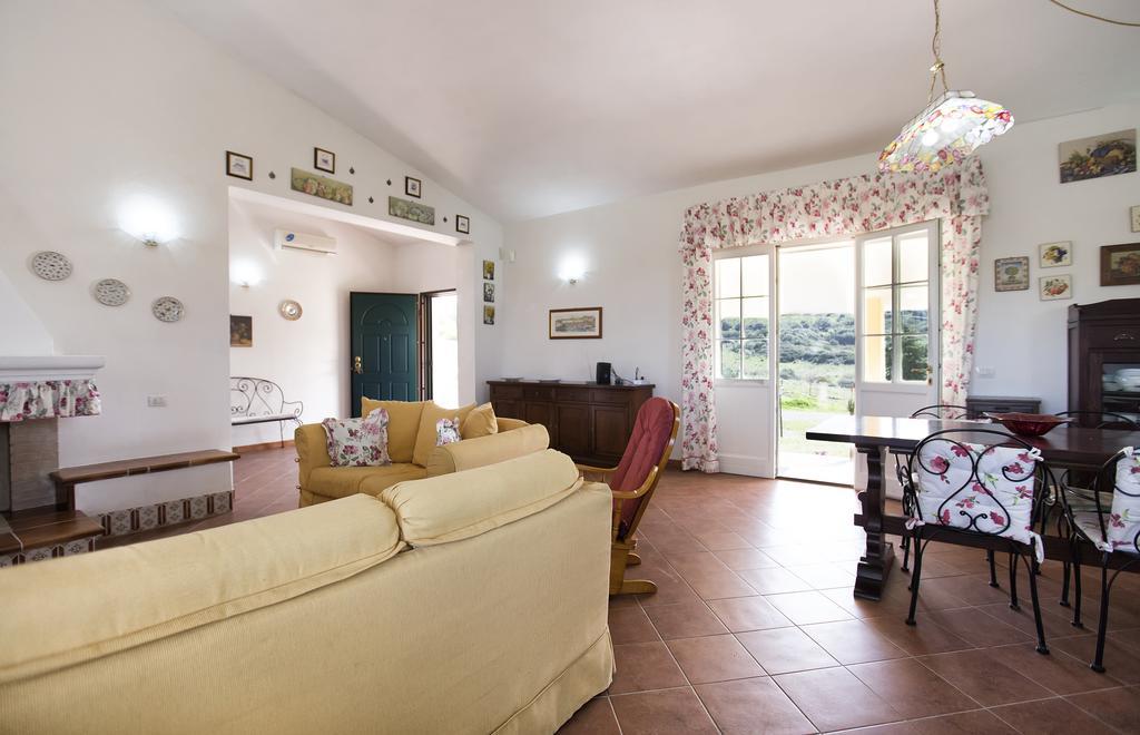 Villa Raimonda Putifigari ภายนอก รูปภาพ