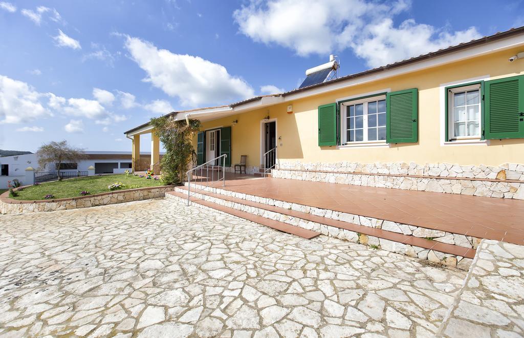 Villa Raimonda Putifigari ภายนอก รูปภาพ